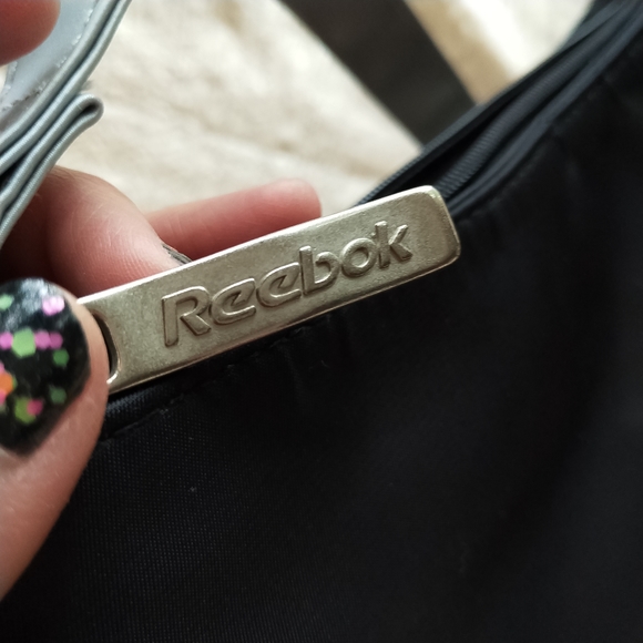 HURRY!! STORE CLOSING!!　Y2K Reebok Sport Hand Bag - Picture 3 of 4
